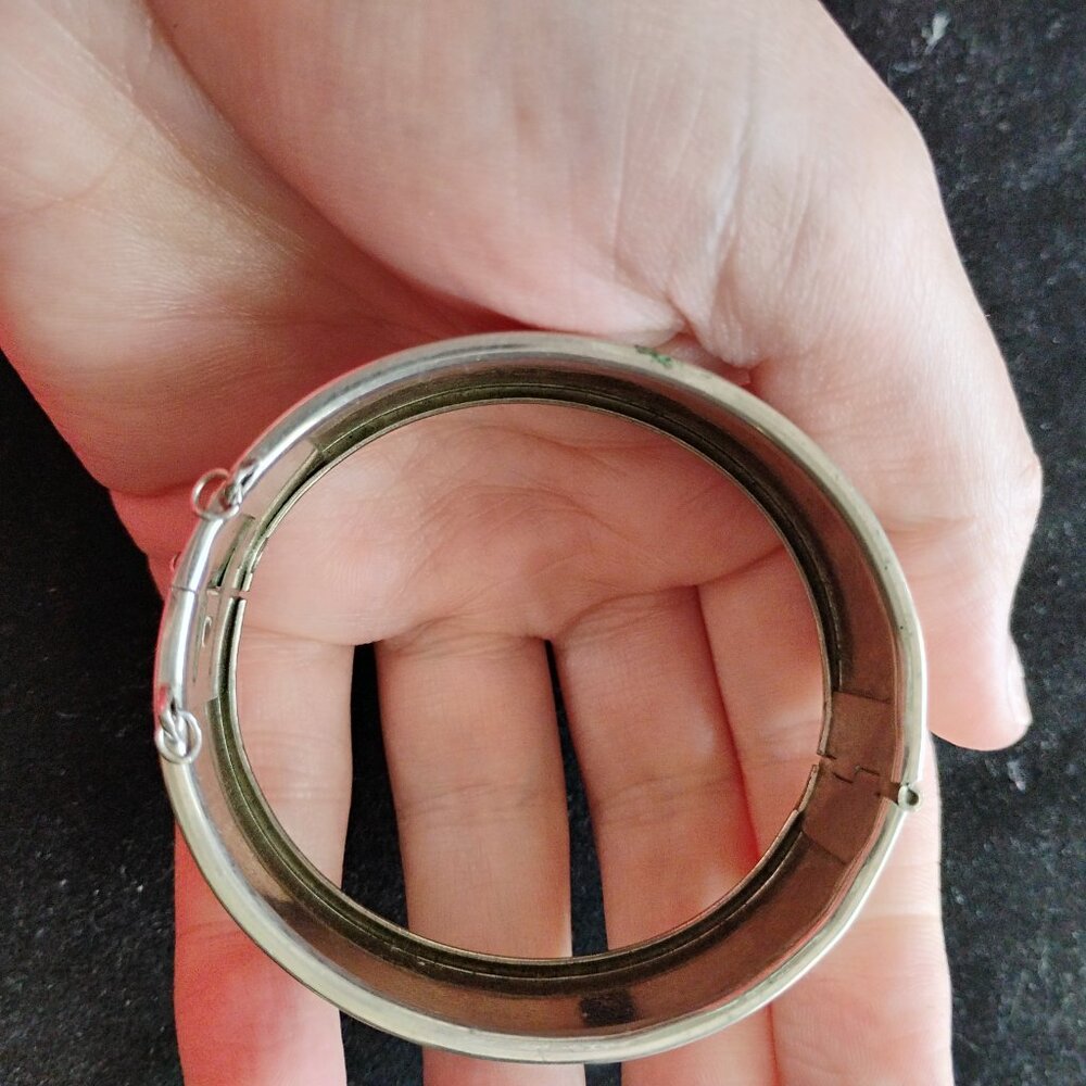 Asian bangle bracelet - Picture 5 of 7